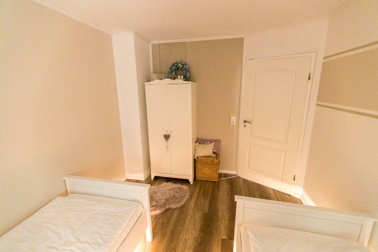 Ferienwohnung Landhaus Swisttal - In Der Naehe Phantasialand Bruehl Und Palmenparadies Therme Euskirchen Buitenkant foto